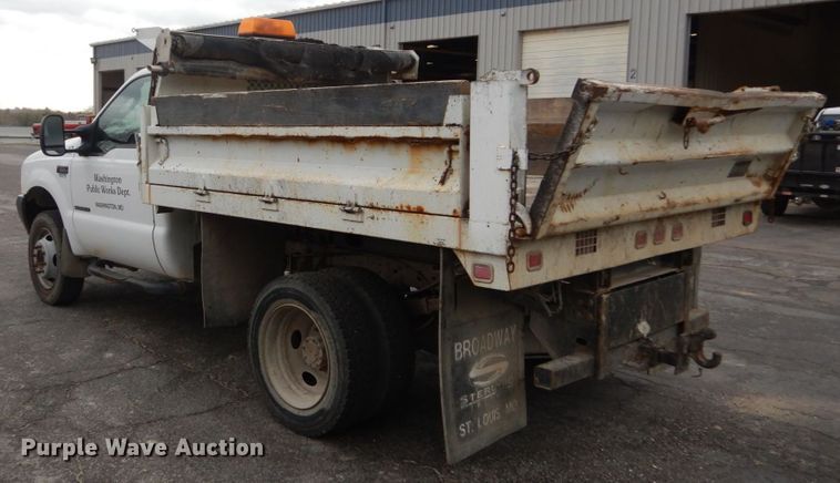 image for item IY9574 2003 Ford F550 Super Duty XL  dump truck