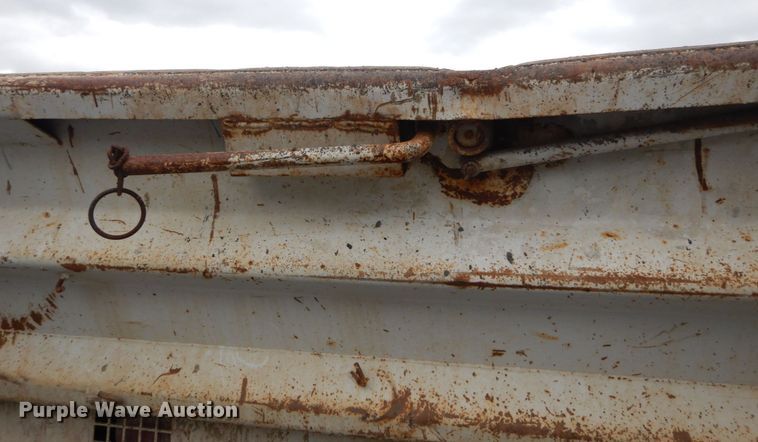 image for item IY9574 2003 Ford F550 Super Duty XL  dump truck