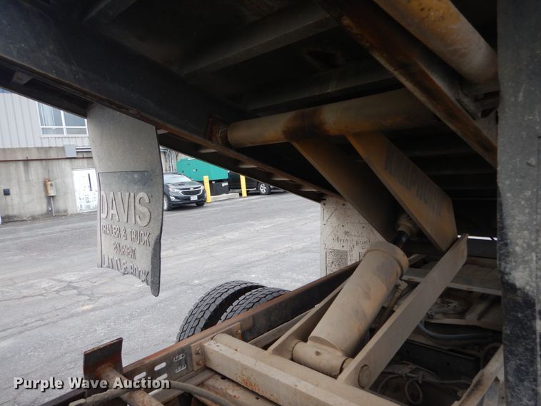 image for item IY9574 2003 Ford F550 Super Duty XL  dump truck