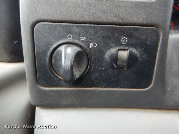 image for item IY9574 2003 Ford F550 Super Duty XL  dump truck