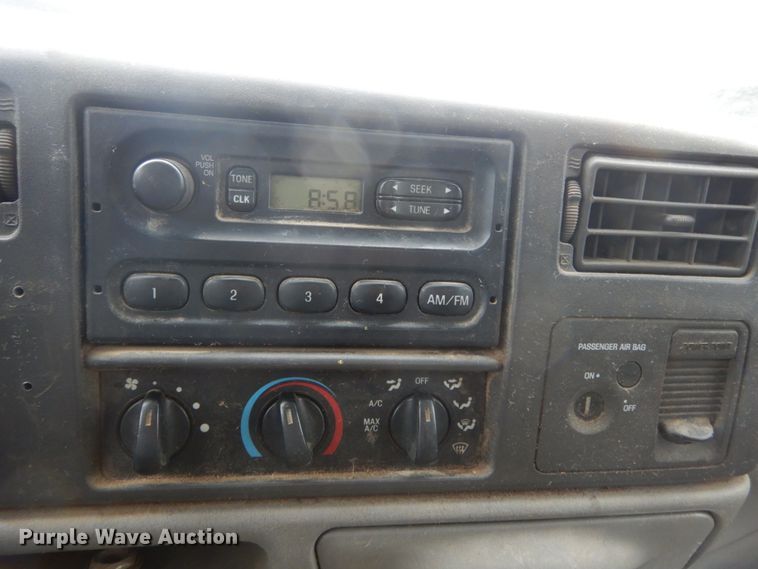 image for item IY9574 2003 Ford F550 Super Duty XL  dump truck