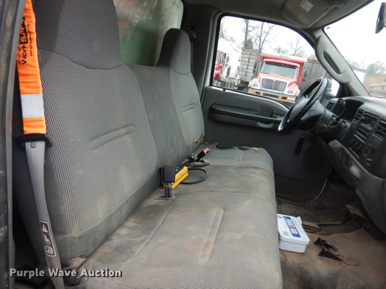 image for item IY9574 2003 Ford F550 Super Duty XL  dump truck