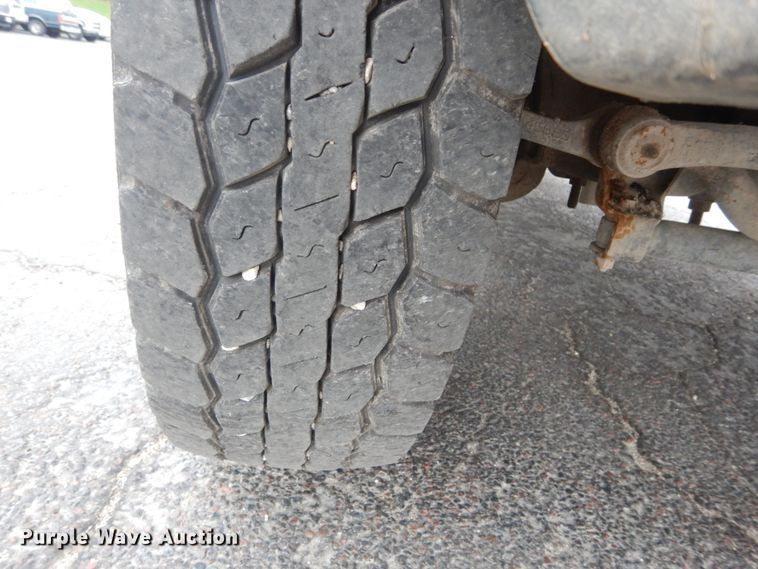 image for item IY9574 2003 Ford F550 Super Duty XL  dump truck