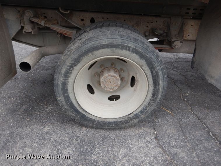 image for item IY9574 2003 Ford F550 Super Duty XL  dump truck