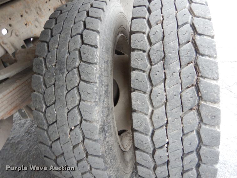 image for item IY9574 2003 Ford F550 Super Duty XL  dump truck