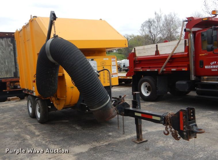 image for item IY9575 2002 Old Dominion Brush Co. SCL800  leaf vacuum