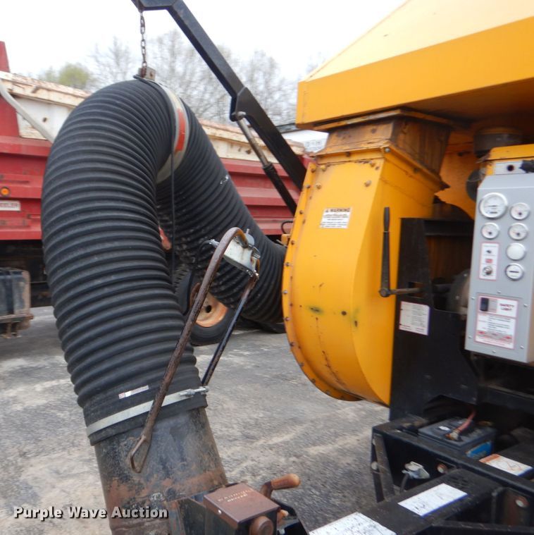 image for item IY9575 2002 Old Dominion Brush Co. SCL800  leaf vacuum