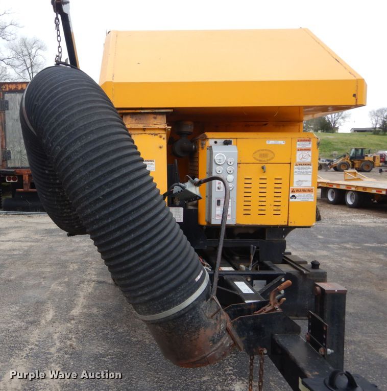 image for item IY9575 2002 Old Dominion Brush Co. SCL800  leaf vacuum