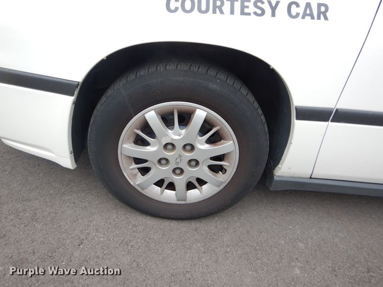 image for item IY9576 2001 Chevrolet Impala