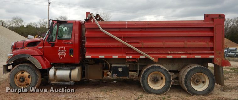 image for item IY9580 2008 International WorkStar 7400  dump truck
