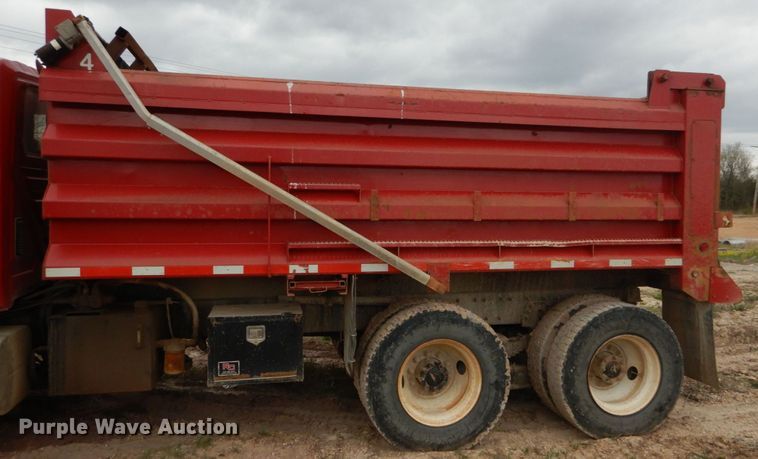 image for item IY9580 2008 International WorkStar 7400  dump truck