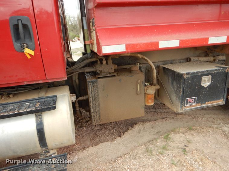 image for item IY9580 2008 International WorkStar 7400  dump truck