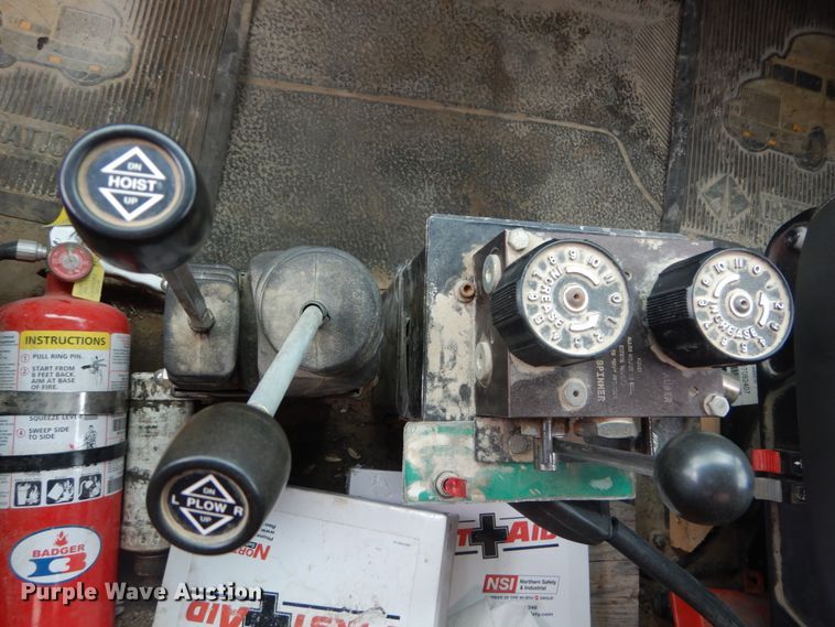 image for item IY9580 2008 International WorkStar 7400  dump truck