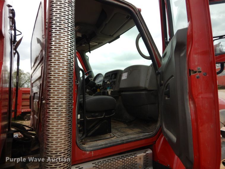 image for item IY9580 2008 International WorkStar 7400  dump truck