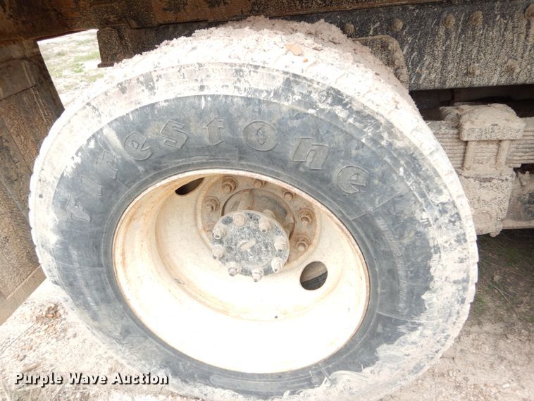 image for item IY9580 2008 International WorkStar 7400  dump truck