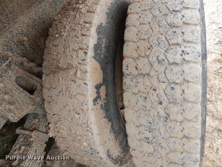 image for item IY9580 2008 International WorkStar 7400  dump truck