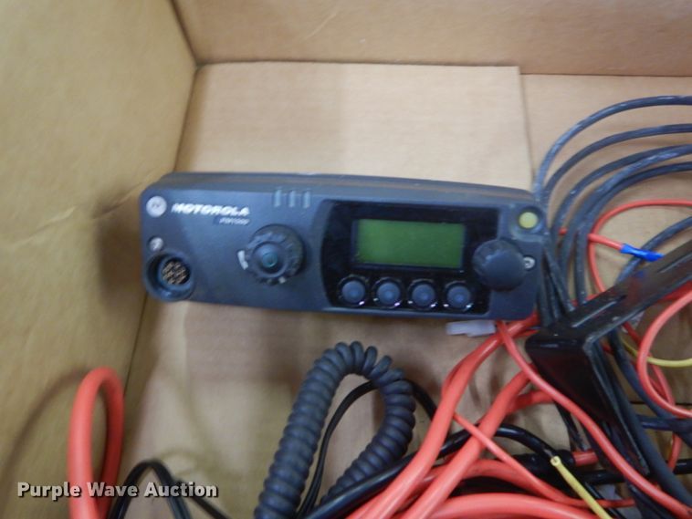 image for item IY9609 (7) Motorola MCS-2000 two-way radio