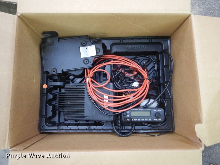 image for item IY9609 (7) Motorola MCS-2000 two-way radio