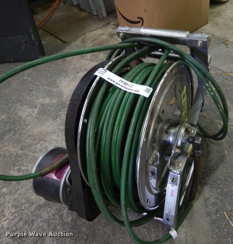 image for item IY9613 (2) Hannay hose reels