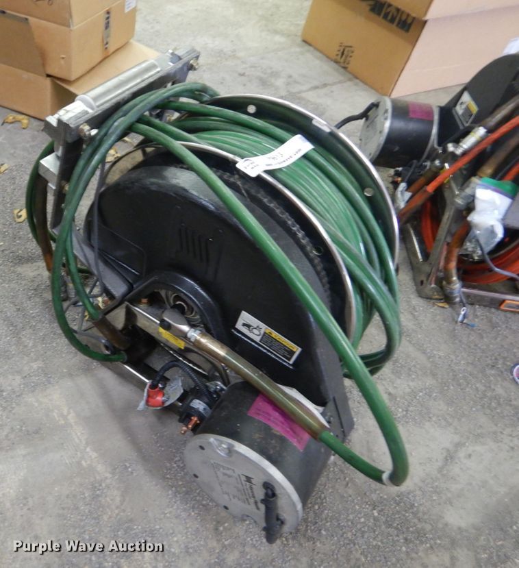 image for item IY9613 (2) Hannay hose reels