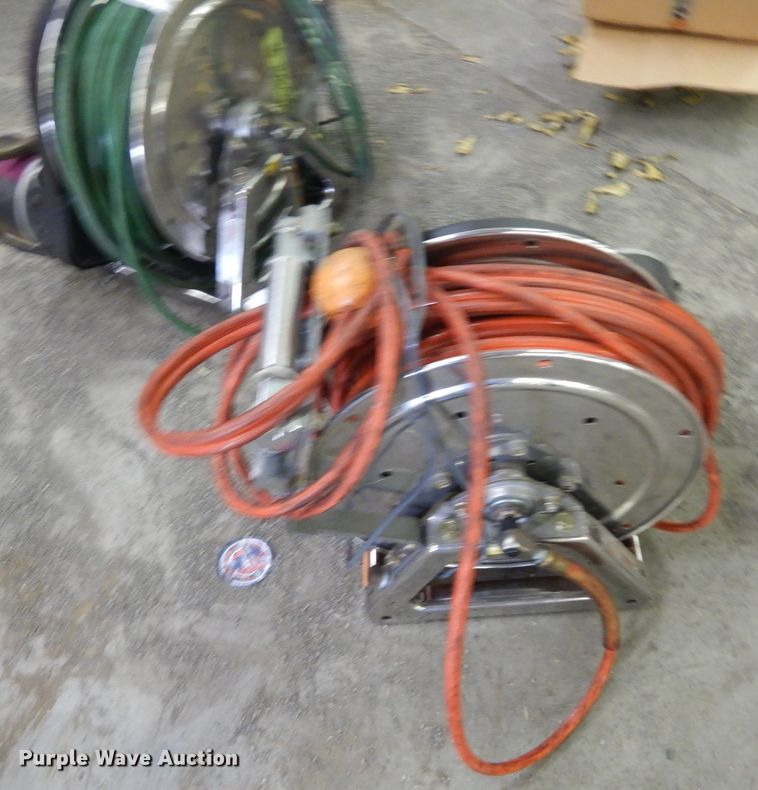 image for item IY9613 (2) Hannay hose reels