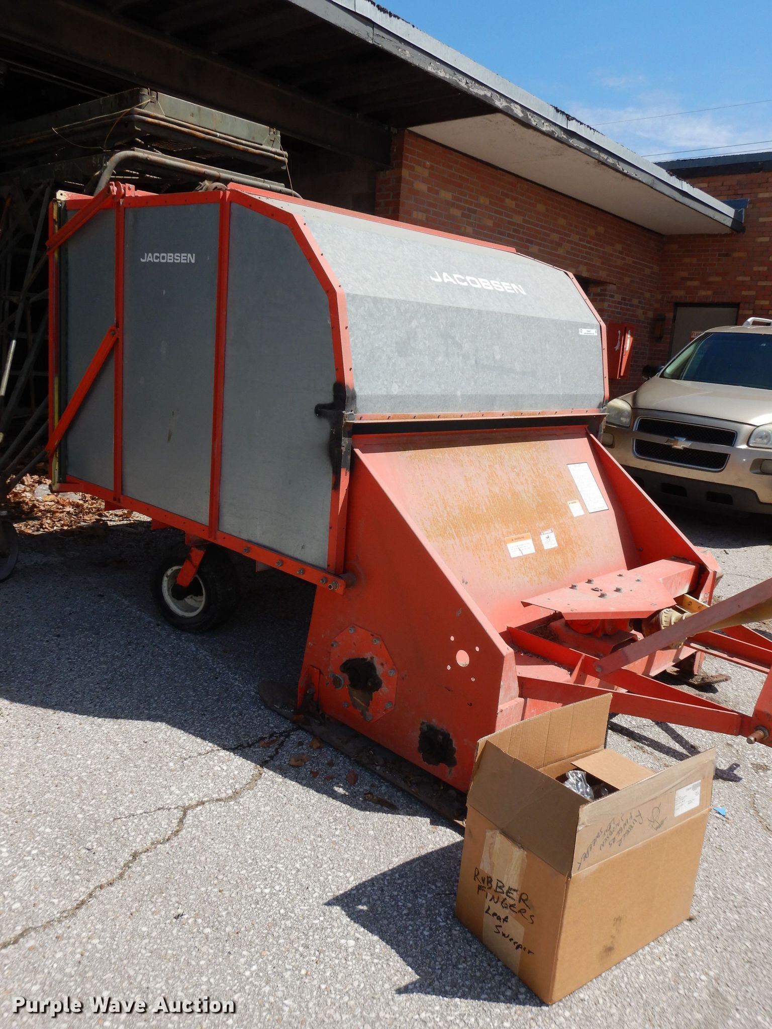 Jacobsen 720 turf sweeper in Osawatomie, KS Item IS9497 sold Purple Wave