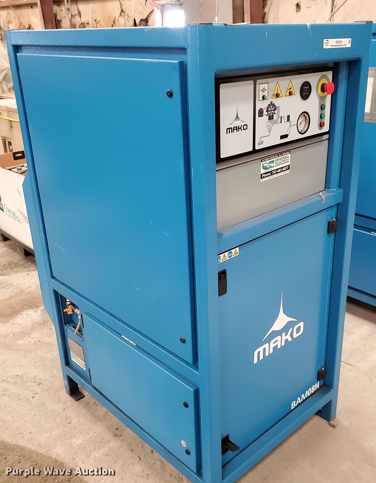 2015 Mako BAM08H air compressor in Salina, KS Item IX9085 sold
