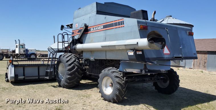 image for item DI4778 1993 Gleaner R62  combine