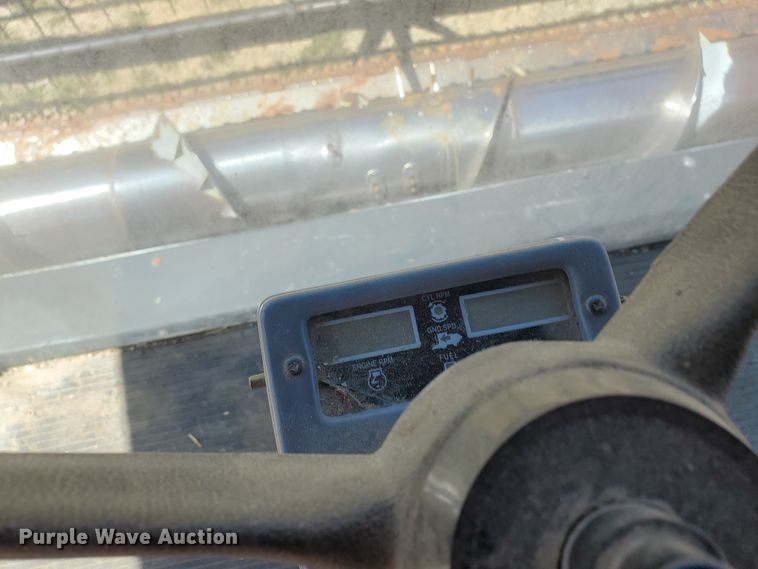 image for item DI4778 1993 Gleaner R62  combine