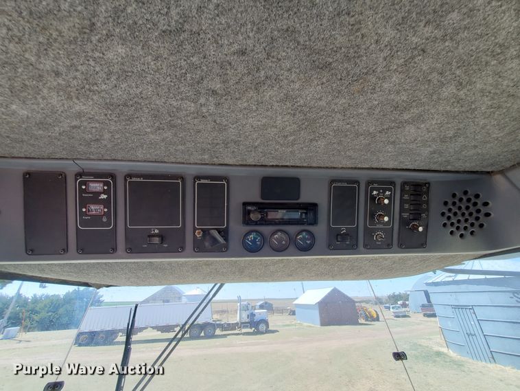 image for item DI4778 1993 Gleaner R62  combine