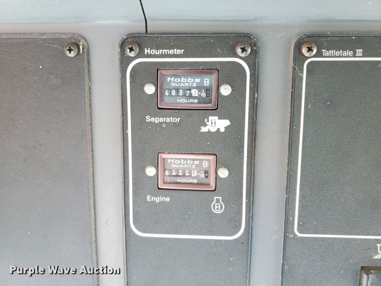 image for item DI4778 1993 Gleaner R62  combine