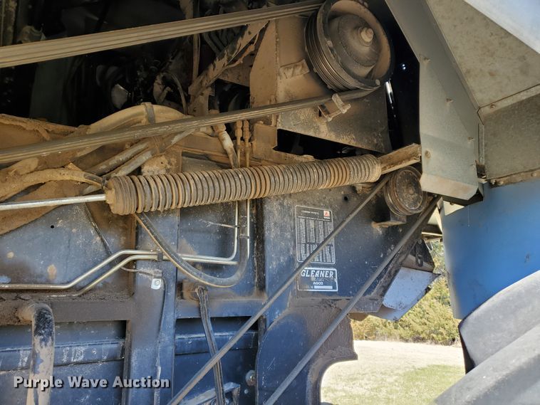 image for item DI4778 1993 Gleaner R62  combine