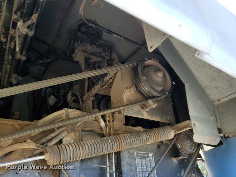 image for item DI4778 1993 Gleaner R62  combine