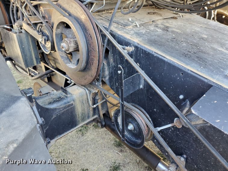 image for item DI4778 1993 Gleaner R62  combine