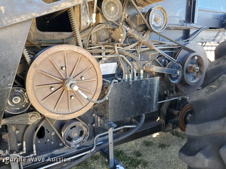 image for item DI4778 1993 Gleaner R62  combine