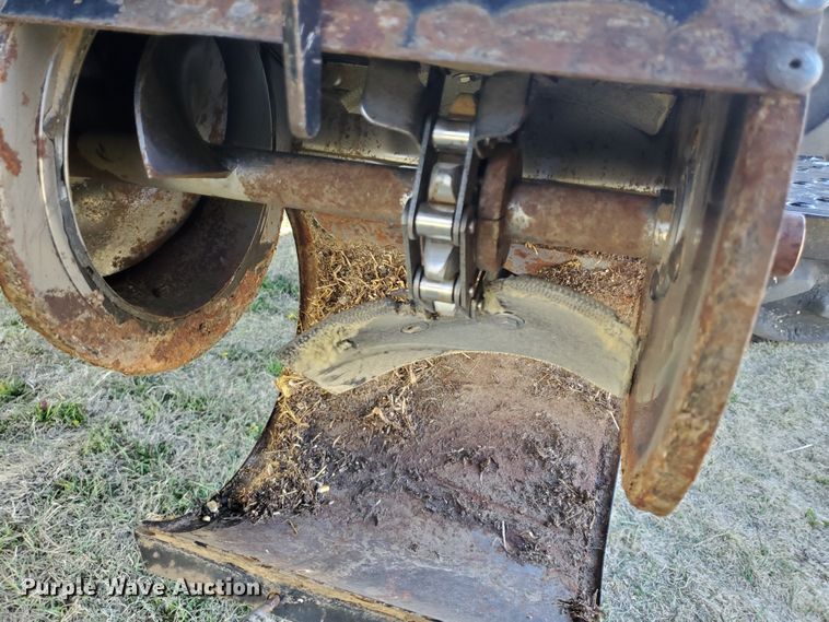 image for item DI4778 1993 Gleaner R62  combine