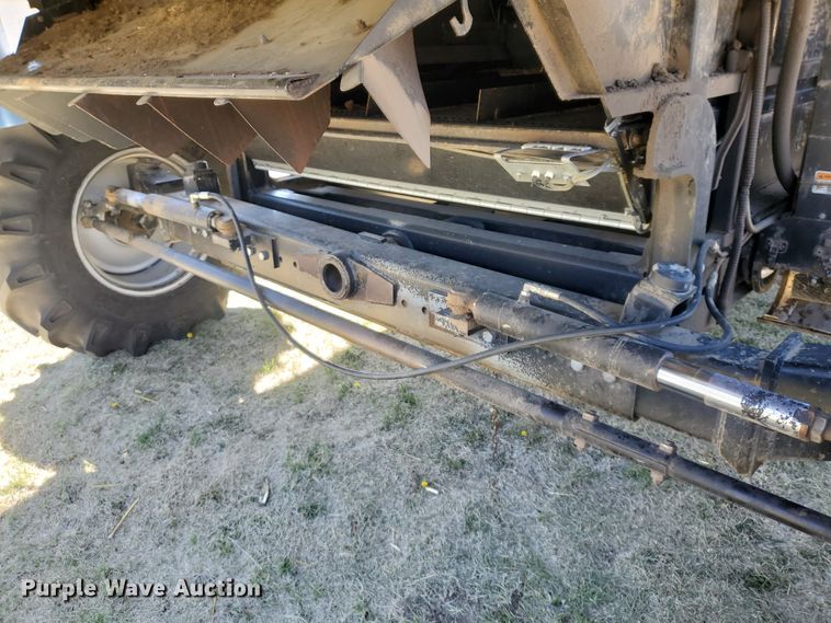 image for item DI4778 1993 Gleaner R62  combine