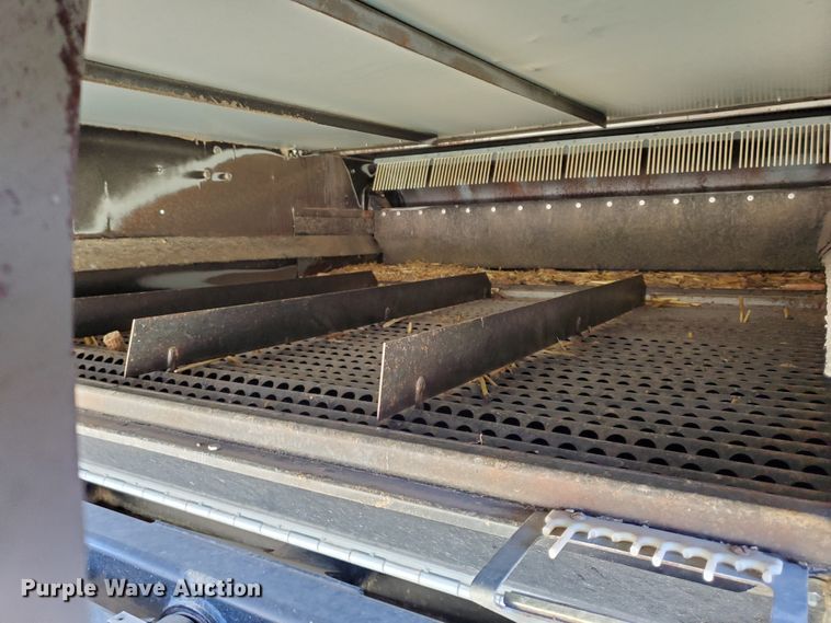 image for item DI4778 1993 Gleaner R62  combine