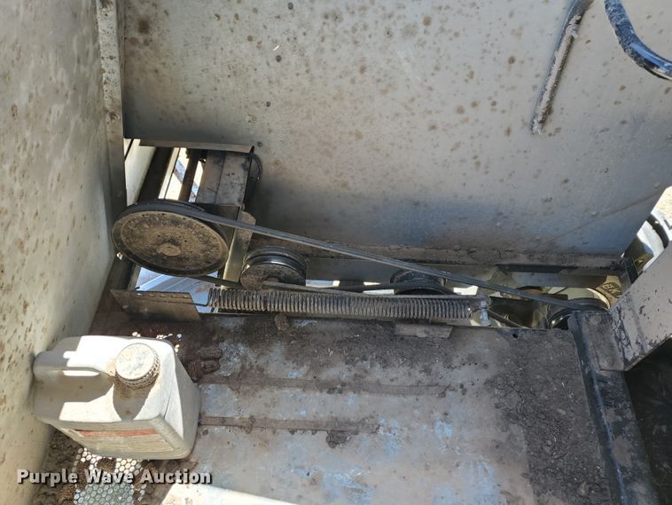 image for item DI4778 1993 Gleaner R62  combine