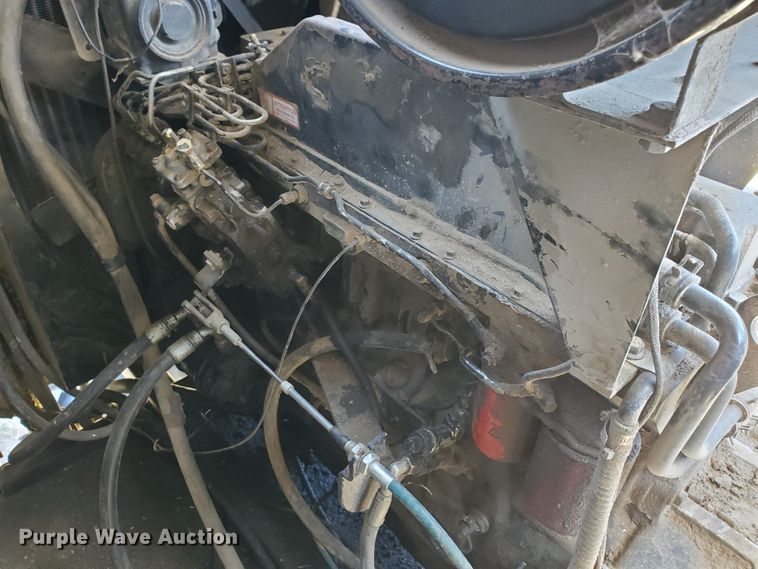 image for item DI4778 1993 Gleaner R62  combine