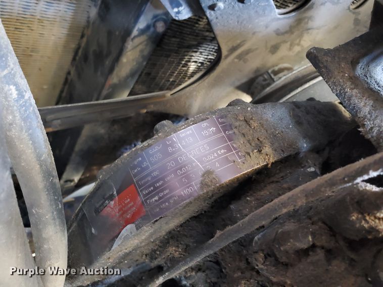 image for item DI4778 1993 Gleaner R62  combine