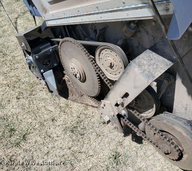 image for item DI4778 1993 Gleaner R62  combine