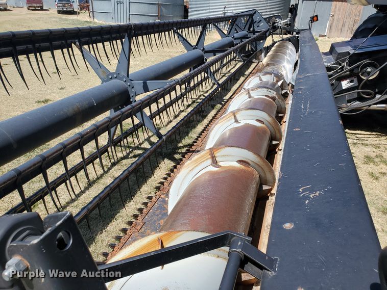 image for item DI4778 1993 Gleaner R62  combine