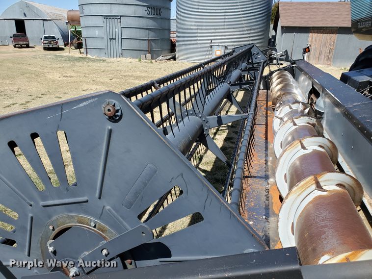 image for item DI4778 1993 Gleaner R62  combine