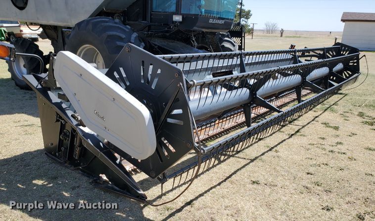 image for item DI4778 1993 Gleaner R62  combine