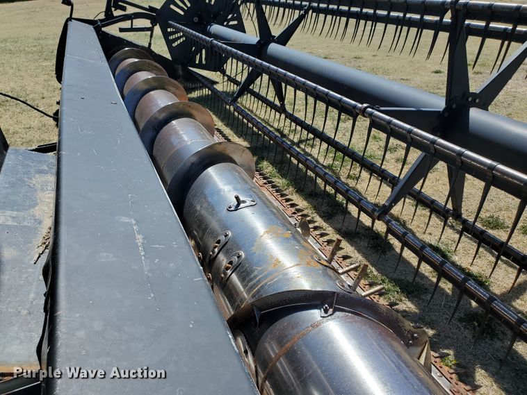 image for item DI4778 1993 Gleaner R62  combine