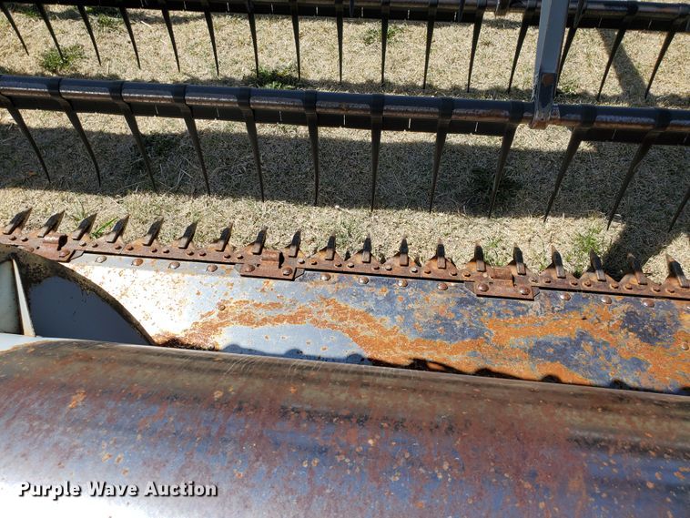 image for item DI4778 1993 Gleaner R62  combine