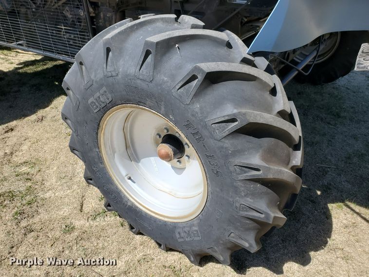 image for item DI4778 1993 Gleaner R62  combine