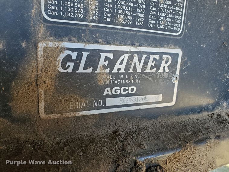 image for item DI4778 1993 Gleaner R62  combine