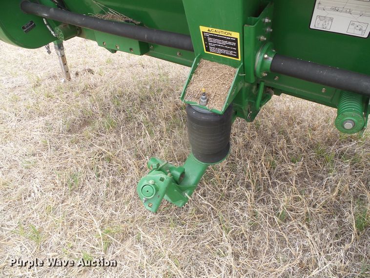 image for item DI5555 2006 John Deere 936D  draper head